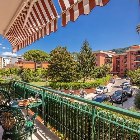 Domus Vittoria - The Luxury Quintessence Apartment Sorrento Luaran gambar