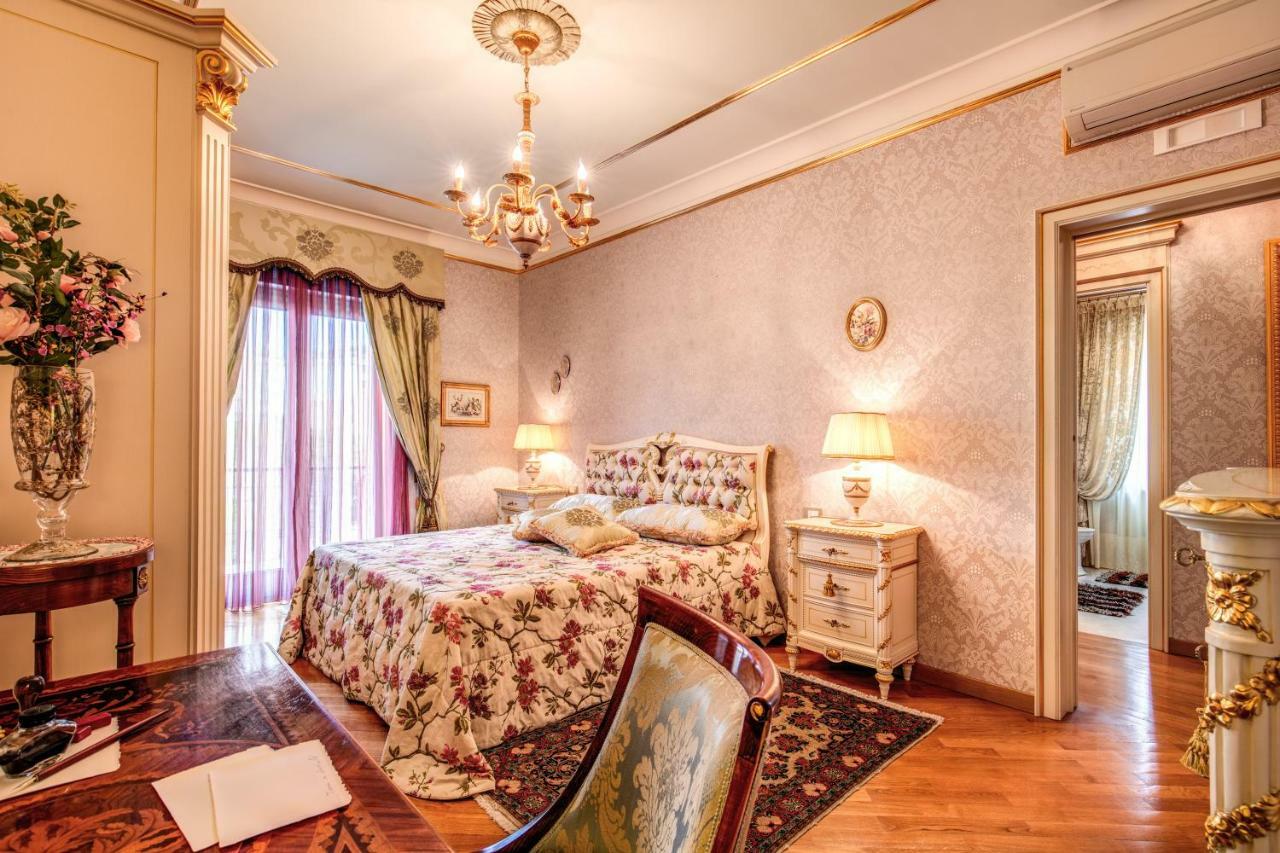 Domus Vittoria - The Luxury Quintessence Apartment Sorrento Luaran gambar