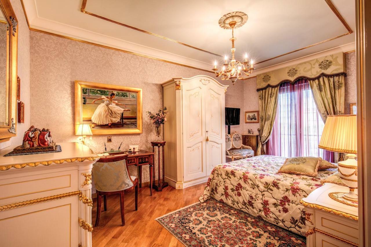 Domus Vittoria - The Luxury Quintessence Apartment Sorrento Luaran gambar