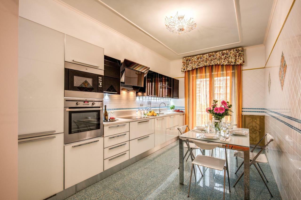 Domus Vittoria - The Luxury Quintessence Apartment Sorrento Luaran gambar