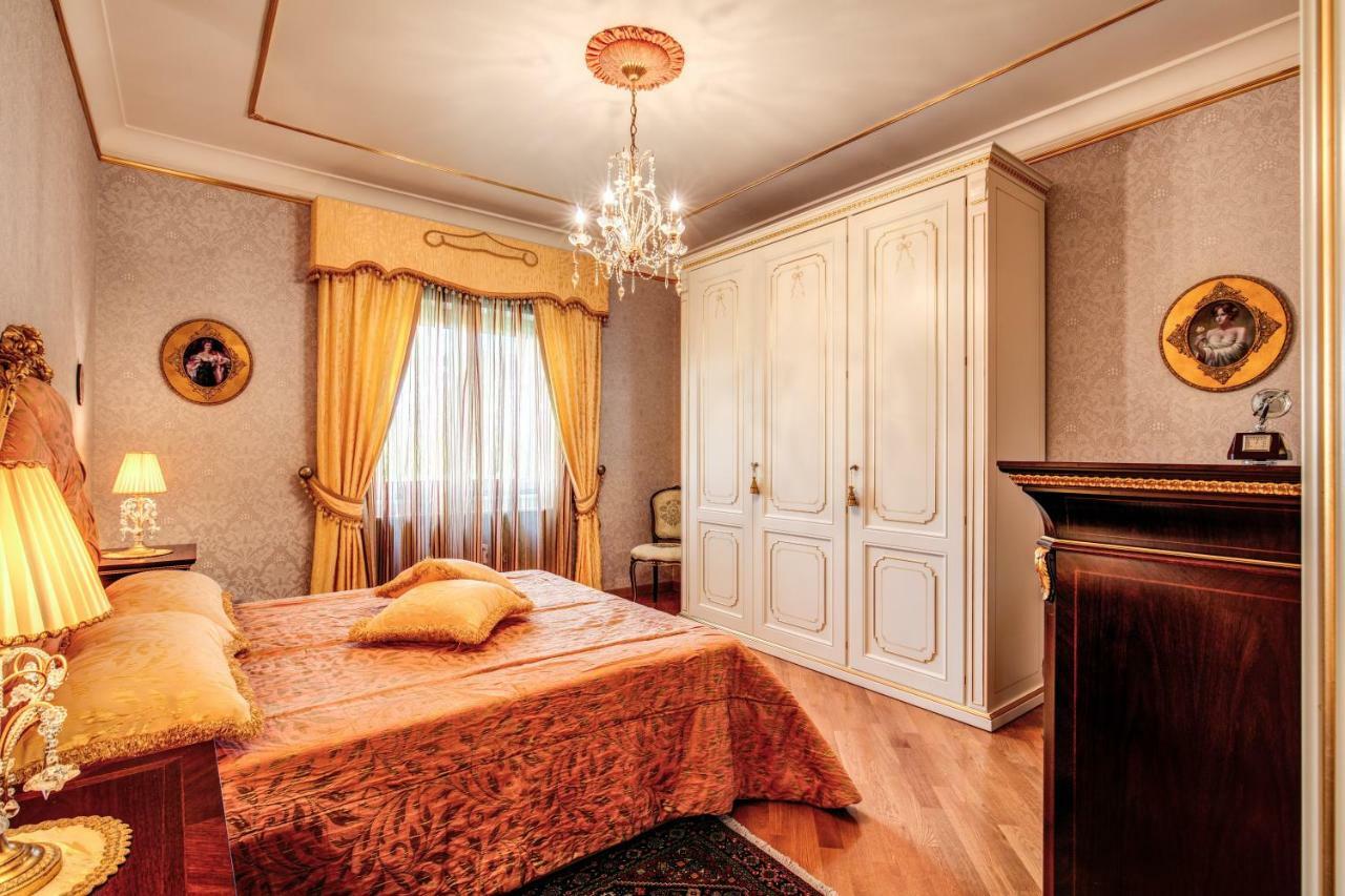 Domus Vittoria - The Luxury Quintessence Apartment Sorrento Luaran gambar