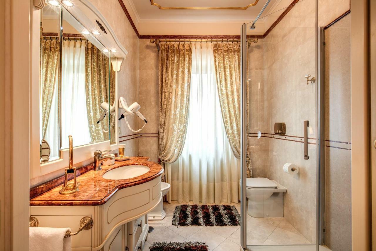 Domus Vittoria - The Luxury Quintessence Apartment Sorrento Luaran gambar