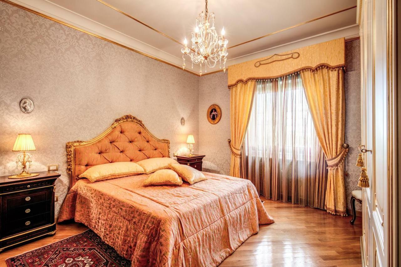 Domus Vittoria - The Luxury Quintessence Apartment Sorrento Luaran gambar