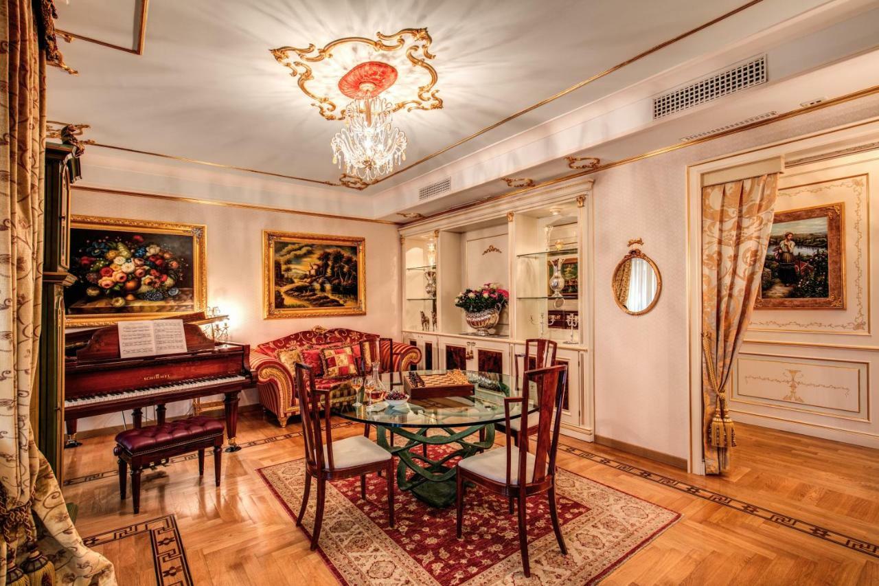 Domus Vittoria - The Luxury Quintessence Apartment Sorrento Luaran gambar